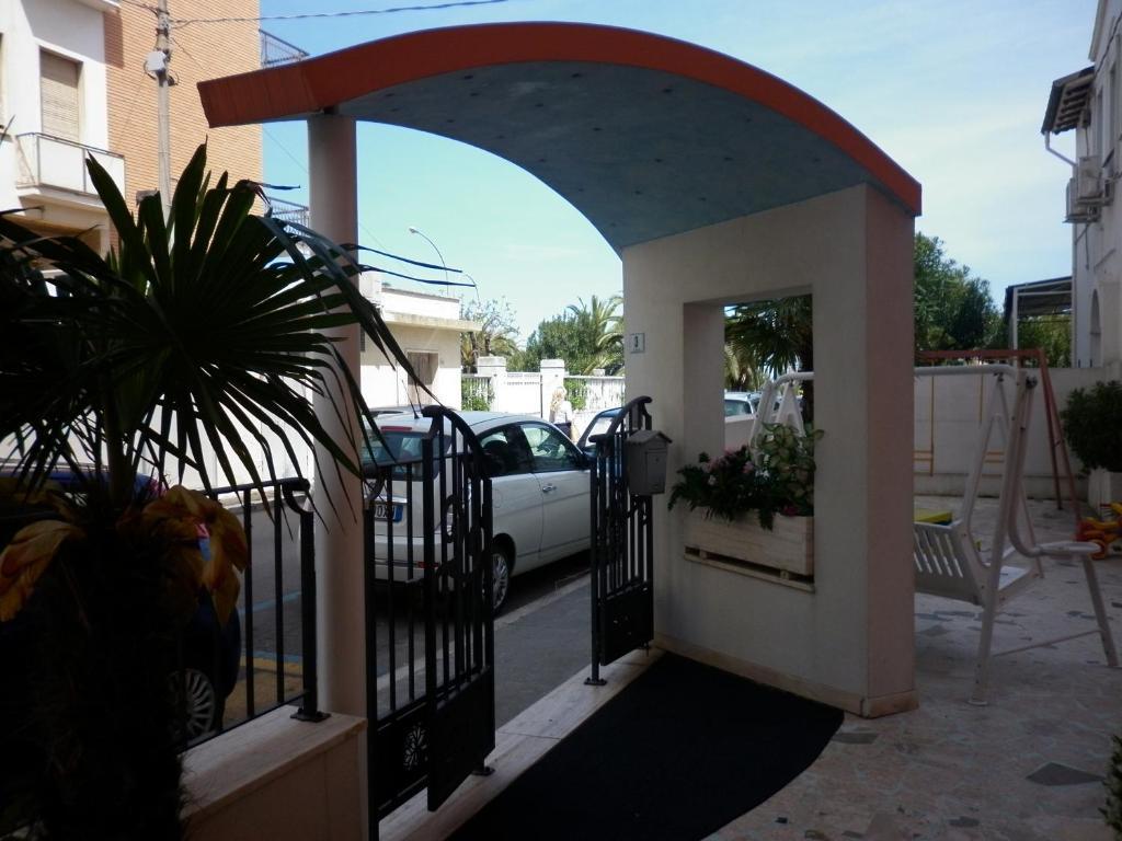 Hotel Cristall San Benedetto del Tronto Exterior foto