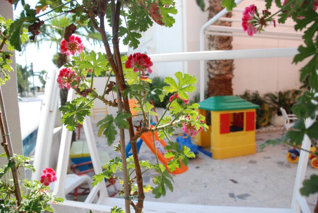 Hotel Cristall San Benedetto del Tronto Exterior foto