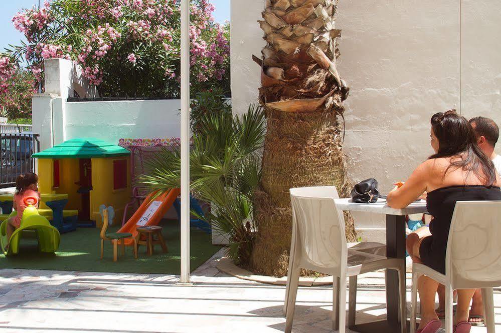 Hotel Cristall San Benedetto del Tronto Exterior foto